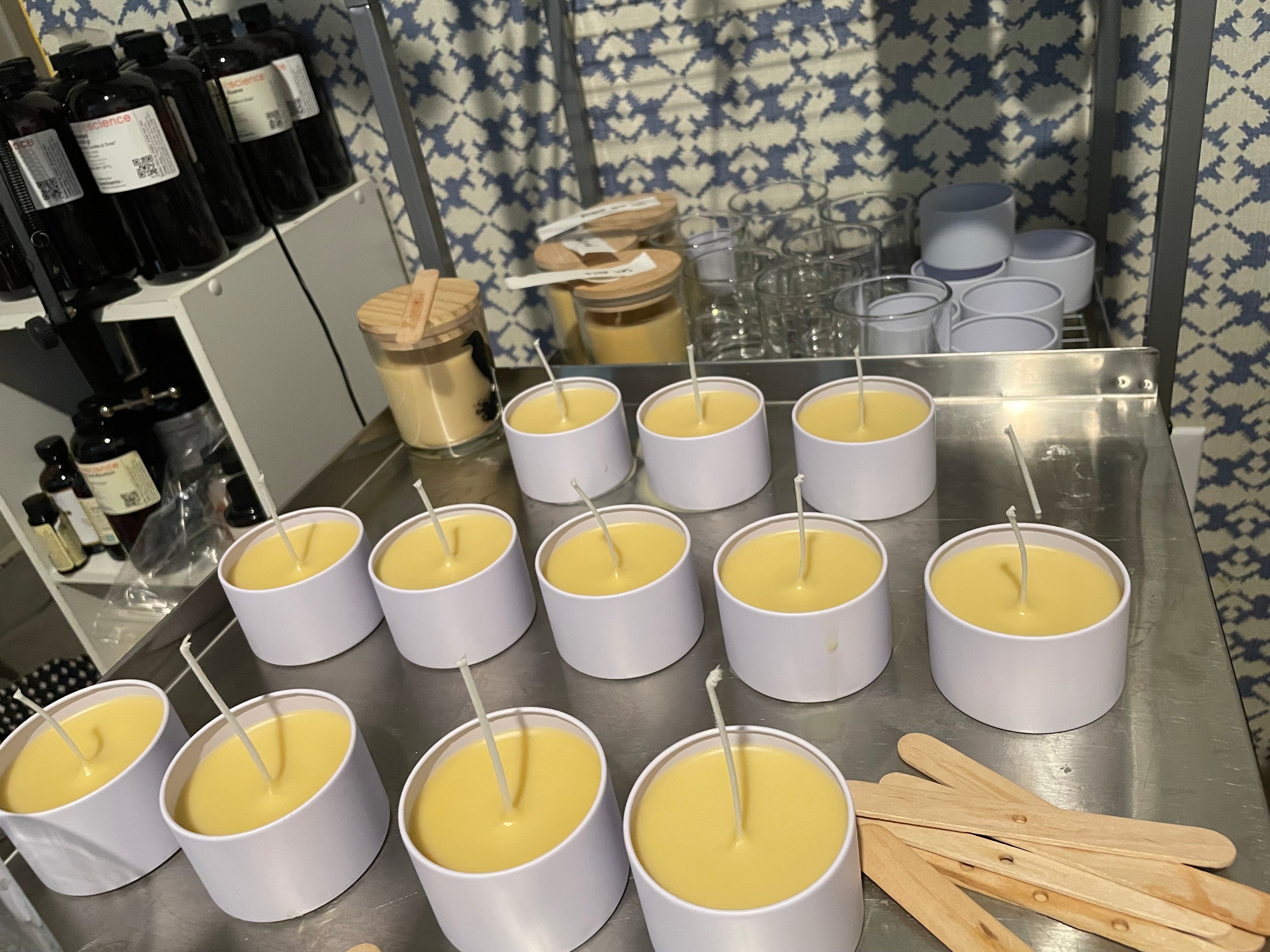 4oz White Candle Tins with Wood Grain Lid